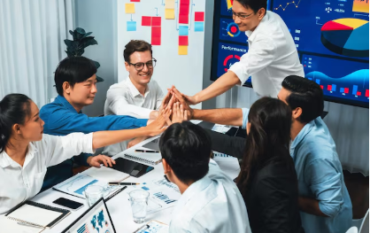 Kolaborasi Tim Internal & Agency